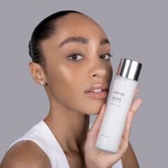 TIRTIR Milk Skin Toner - Nemlendirici, Aydınlatıcı Süt Tonik